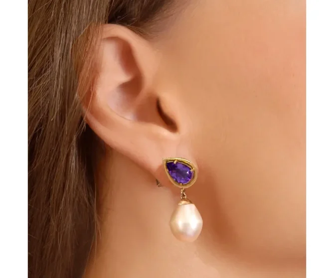 Vivid Amethyst Earrings lokal mena