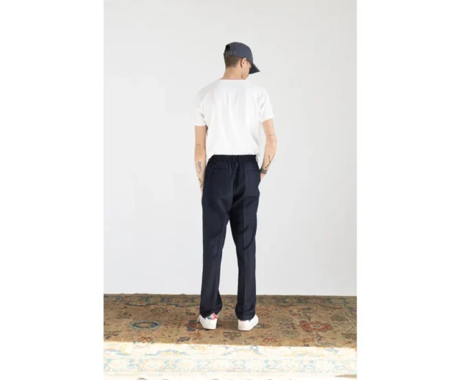 Relaxed Pants lokal mena