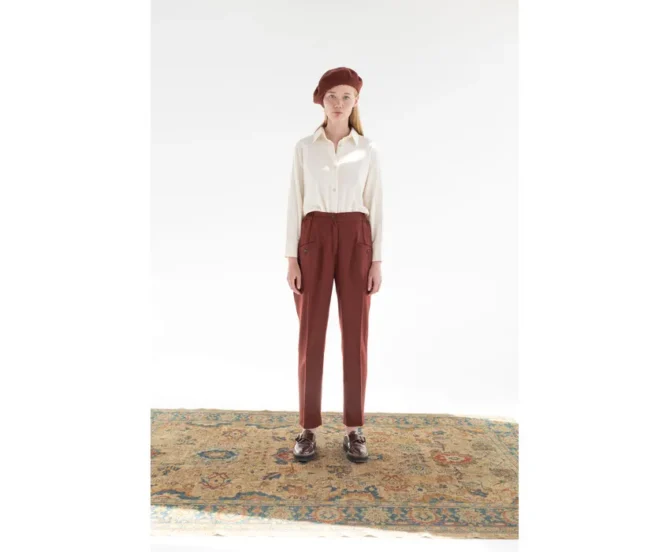 Relaxed Tailored Pants lokal mena